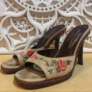 Donald J Pliner Couture floral slides 🌺